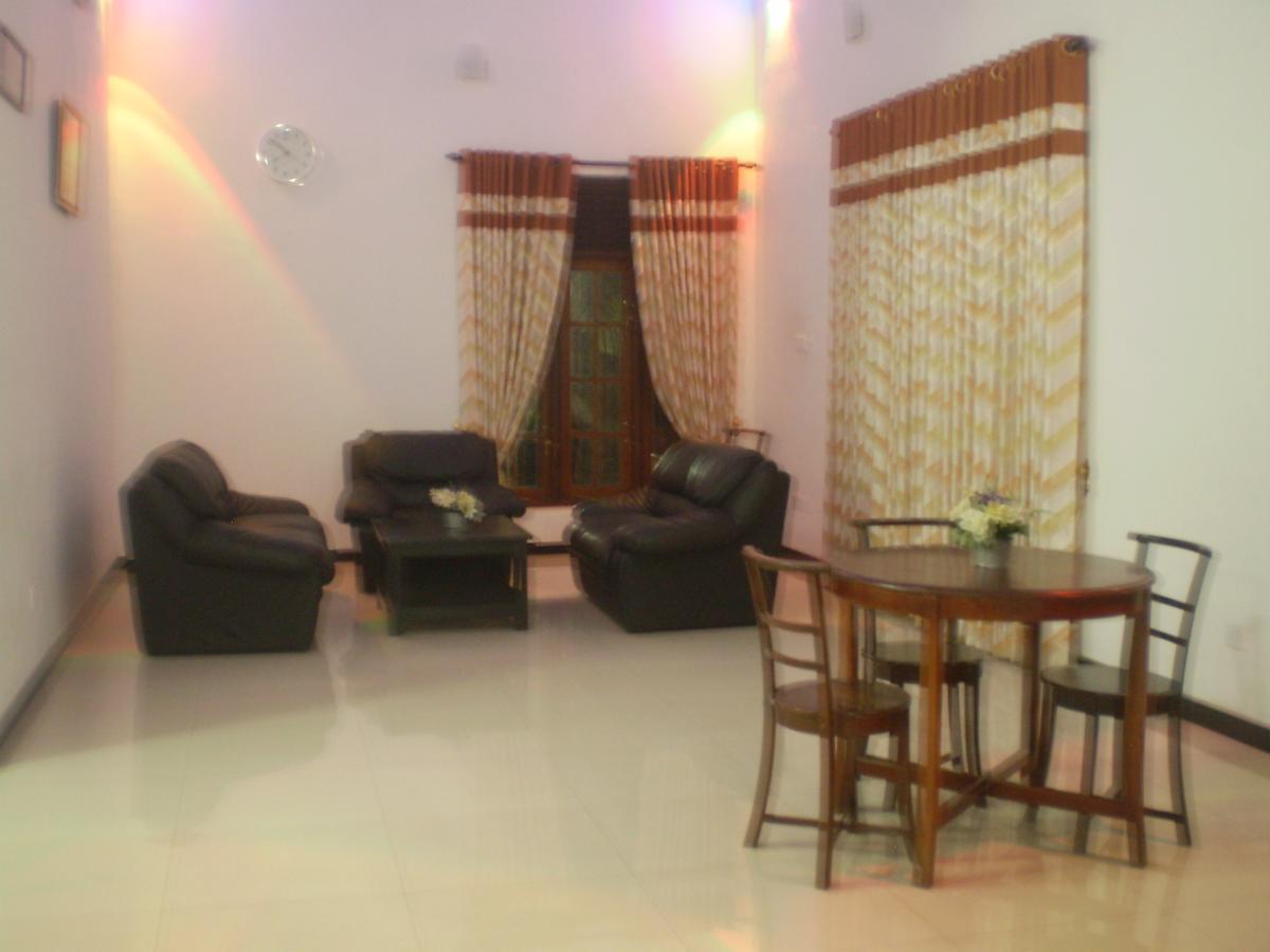 Grand Hilton Hotel Negombo Kültér fotó